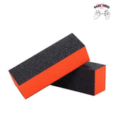 deux blocs de polissage pour les ongles. 