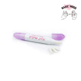 Kit de stylos dissolvant pour ongle avec des capuchons de couleurs. Contient 5 par kit et 3 recharges.